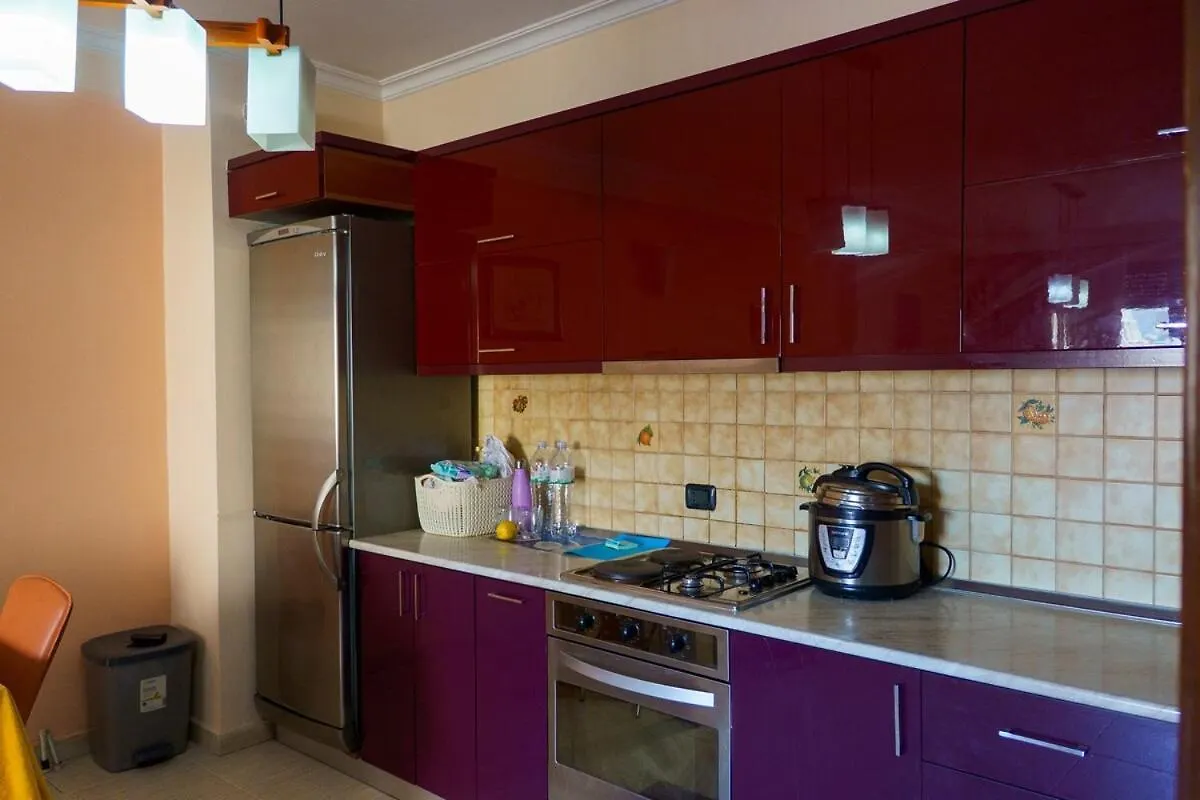 Lejlighed Cozy Flat At Komuna E Parisit Tirana