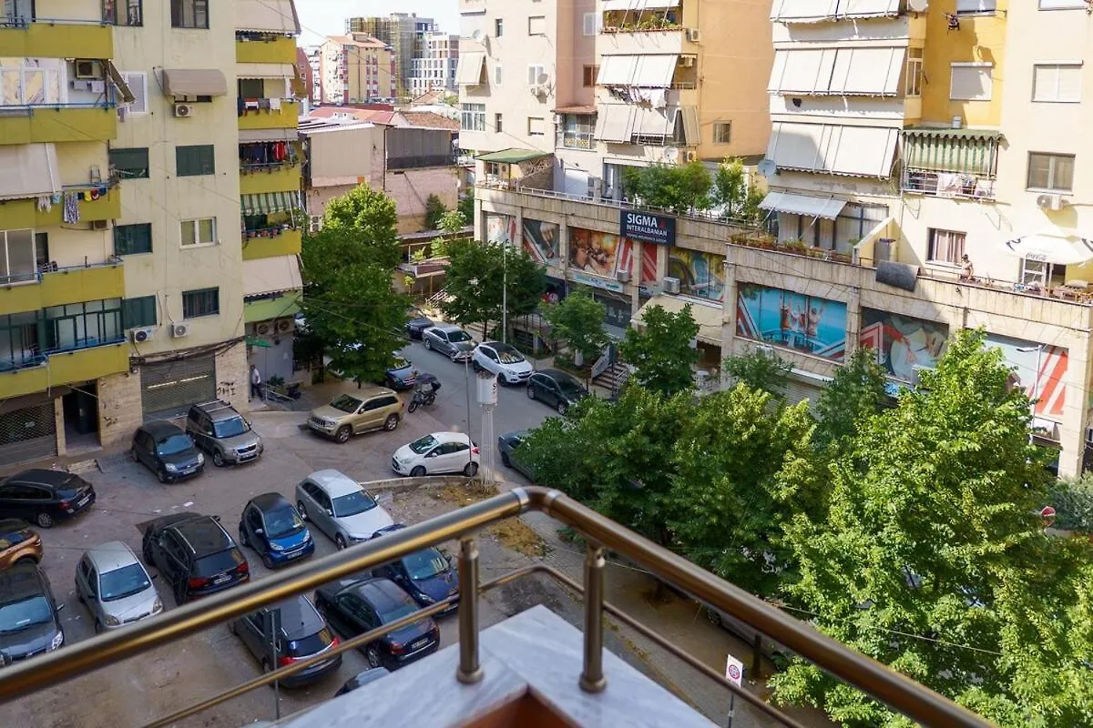 Cozy Flat At Komuna E Parisit Tirana